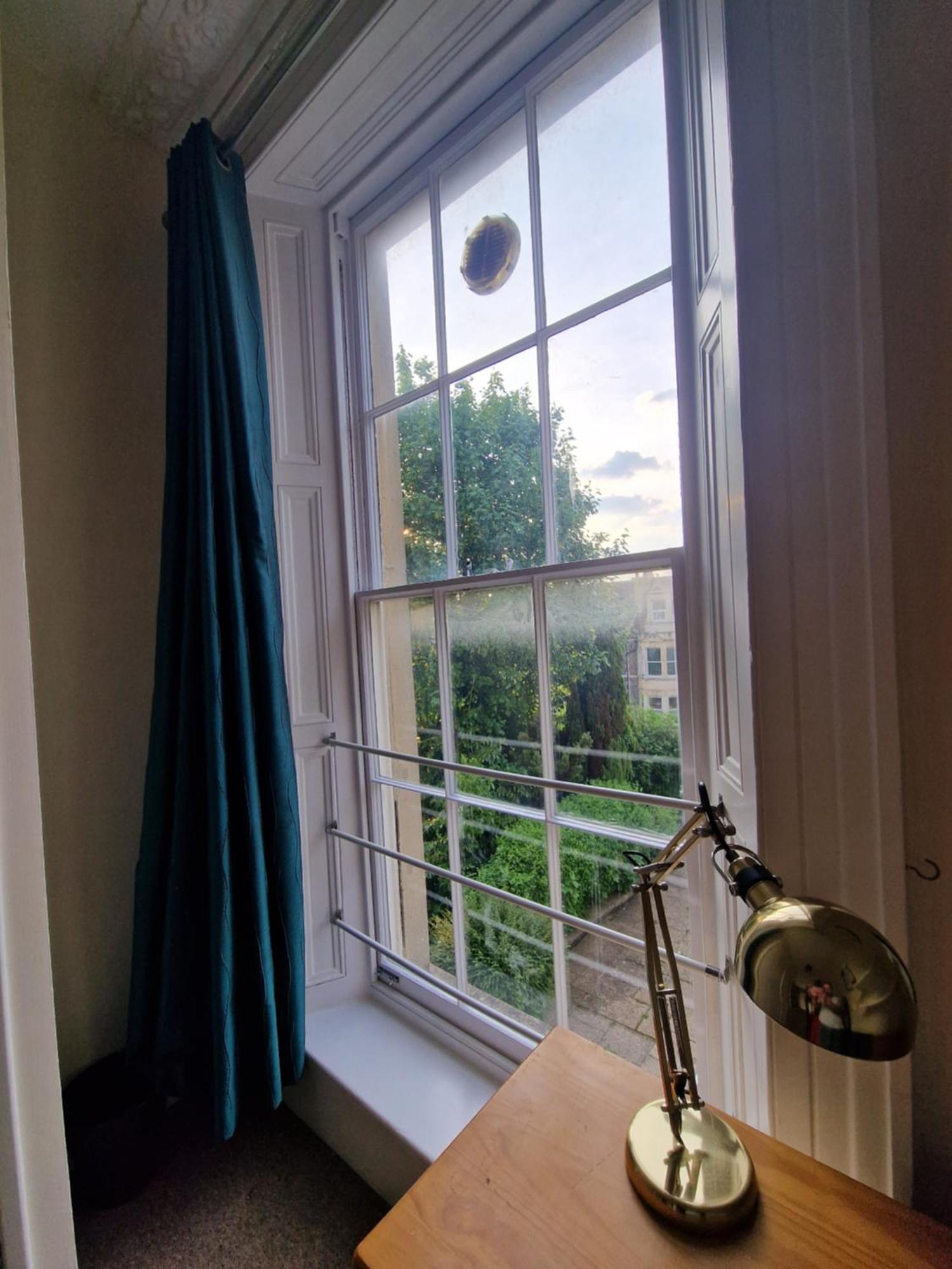 Clifton Nr Centre, Georgian Period Flat, Permit Parking X1, Garden *