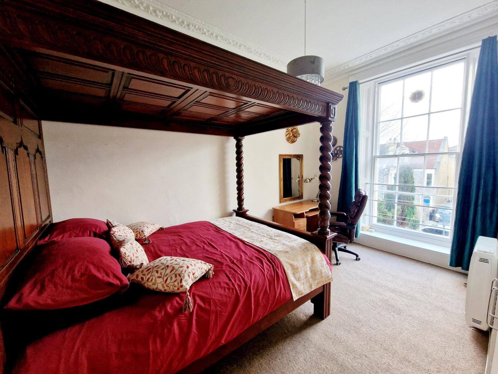 Clifton Nr Centre, Georgian Period Flat, Permit Parking X1, Garden Apartment *