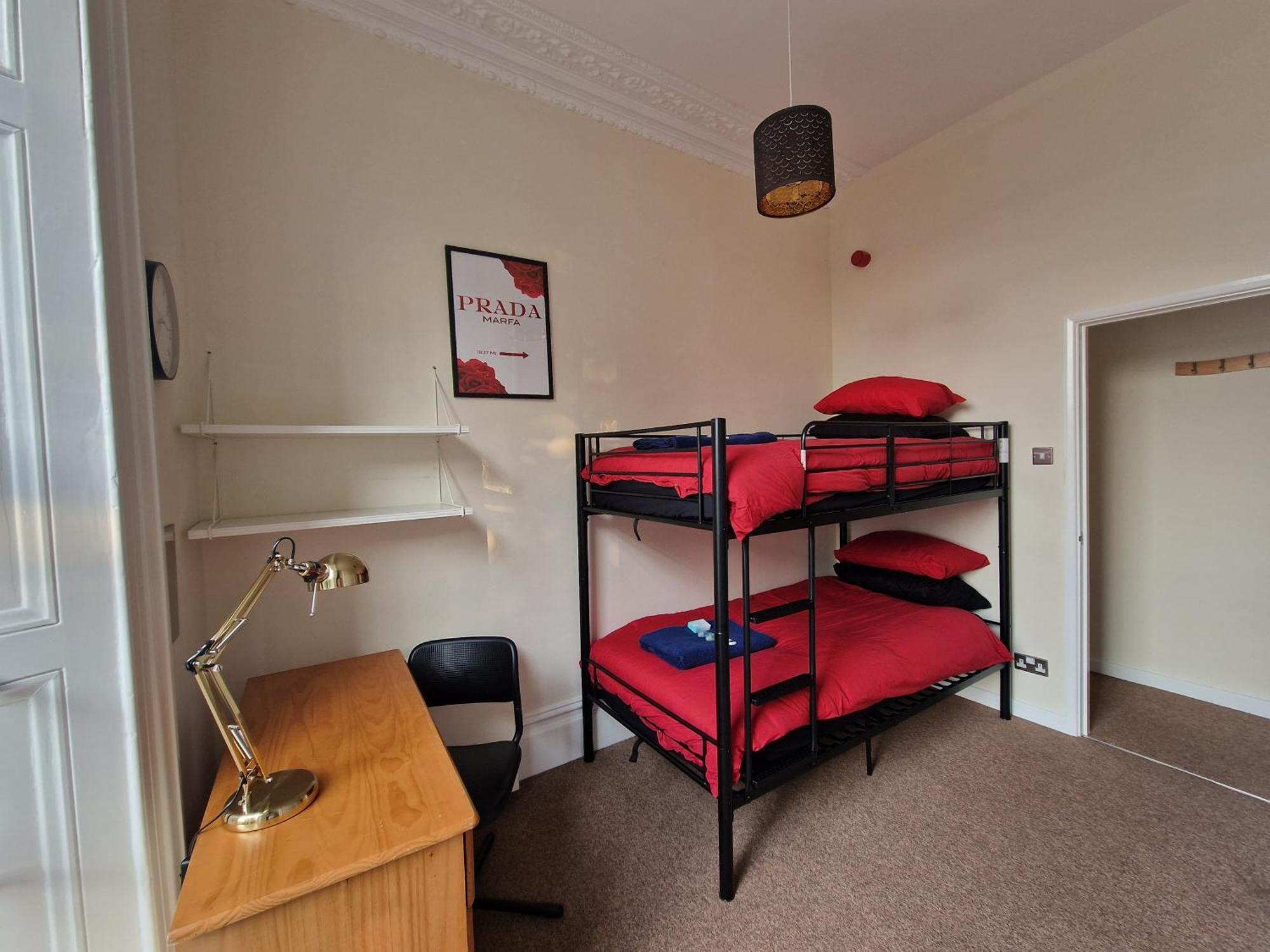 Clifton Nr Centre, Georgian Period Flat, Permit Parking X1, Garden Bristol