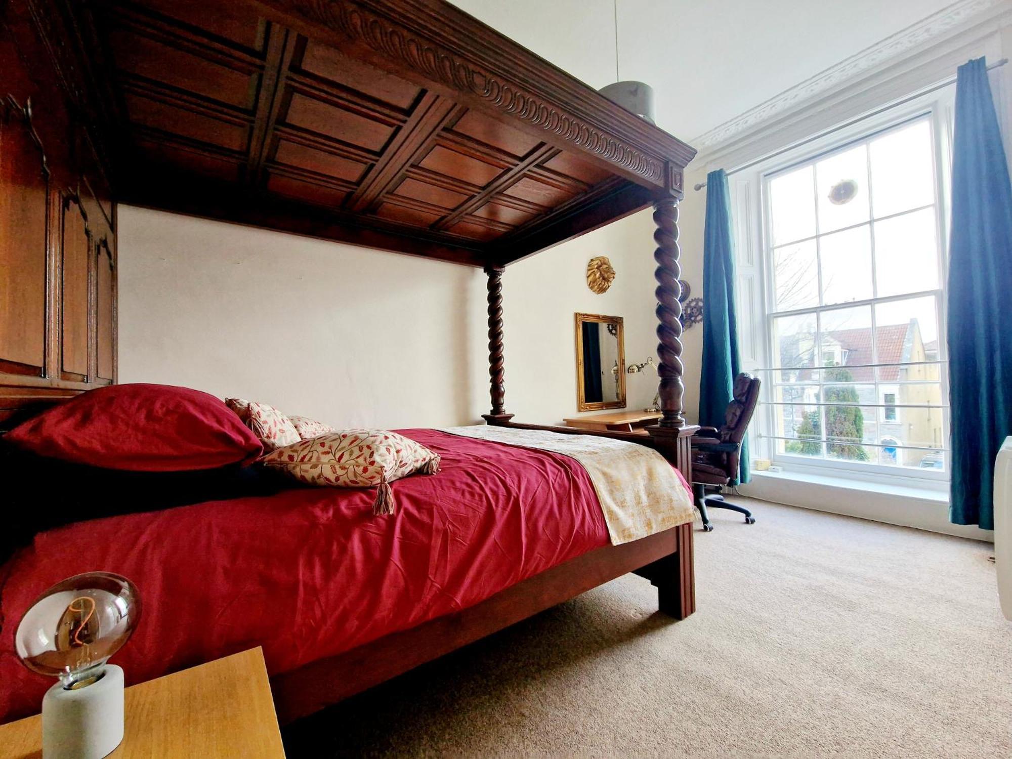 Clifton Nr Centre, Georgian Period Flat, Permit Parking X1, Garden Bristol